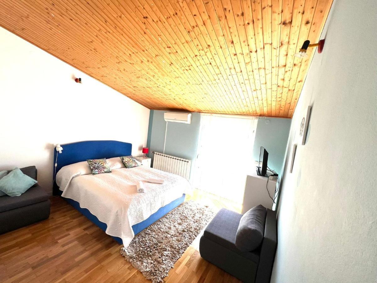 Apartments Toni 珀德垂那 外观 照片